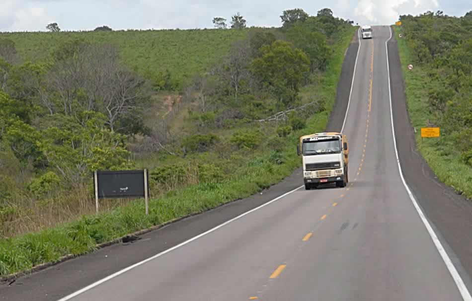 O perigo nas estradas brasileiras para o caminhoneiro